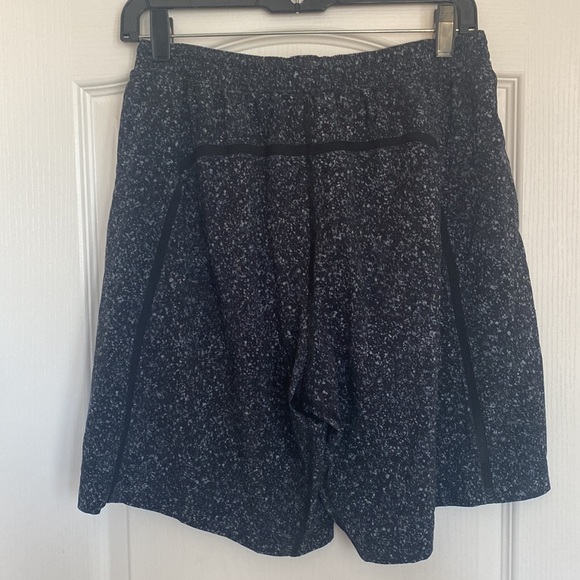 Lululemon Pace Breaker Short 9" *Liner - Picture 6 of 8